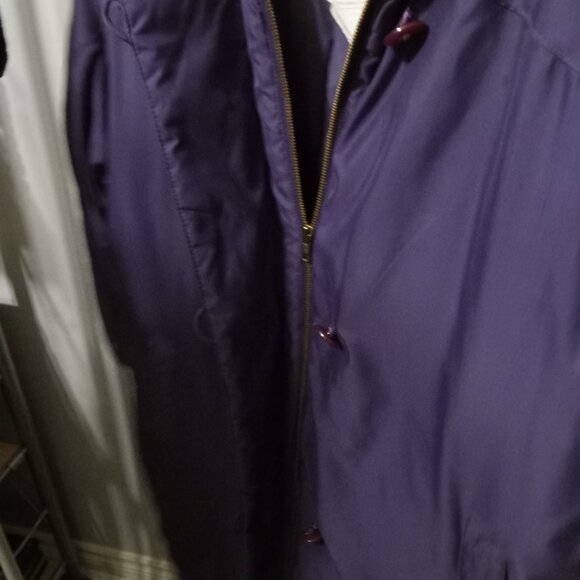 Pizazz purple down duvet ladies coat size medium, super cozy and warm - Picture 3 of 6